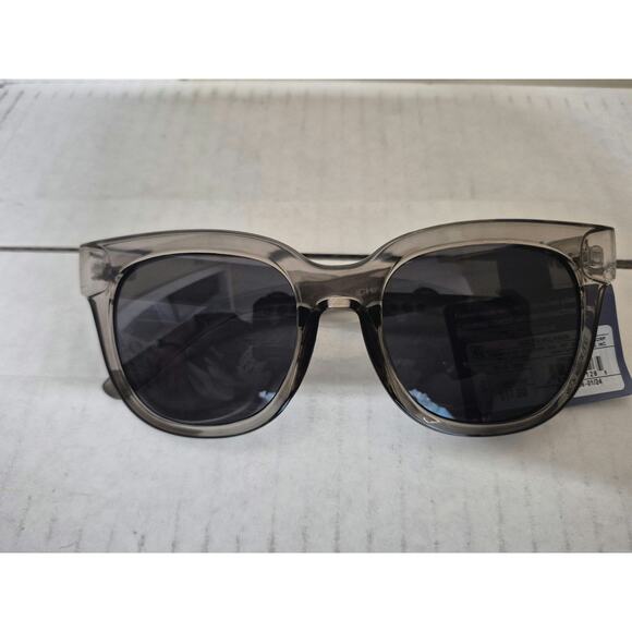 Universal Thread Accessories - New Universal Thread Gray Sunglasses - Sustainable Recycled Plastic Frames s2